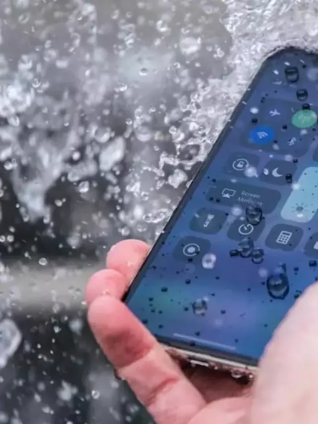   Hướng dẫn cách xử lý điện thoại iPhone rơi xuống nước mà bạn cần biết